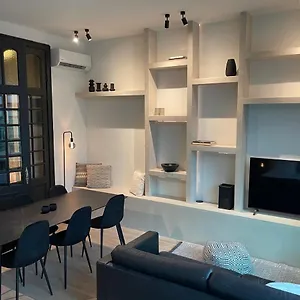 https://3-bedroom-art-nouveau-apartment-with-free-parking.hotelsghent.com