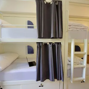 Room00 Хостел
