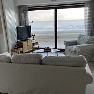 Met Zeezicht En Zicht Op Casino Appartement Middelkerke