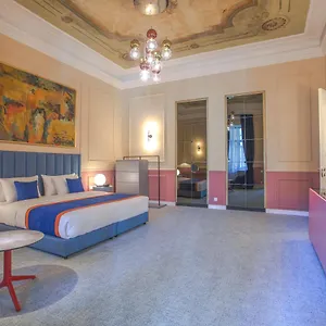 Heritage And 4* Тбилиси